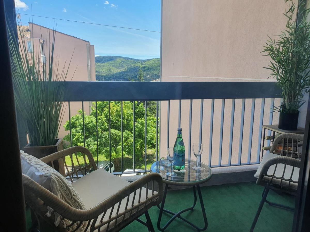L'Exotique ! Lägenhet Gréoux-les-Bains Exteriör bild